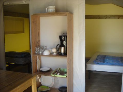 TENTE TOILE ET BOIS 4 personnes - Freeflower Confort 28m² ( 2 chambres) + terrasse couverte 8m²- sans sanitaires et sans salle de bain 4 pers.