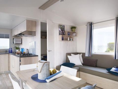 MOBILHOME 5 personnes - remium 30m² (2 chambres) + terrasse couverte 10m² + draps + serviettes + LV + TV 4/5 pers.