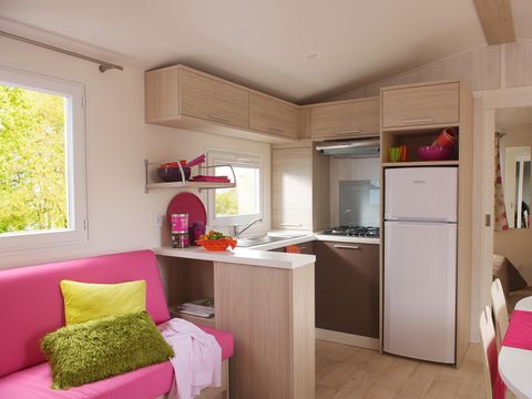 MOBILHOME 6 personnes - Confort 32m² (3 chambres) + terrasse semi-couverte 10m² + TV | 6 personnes