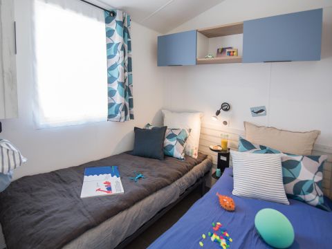 MOBILHOME 6 personnes - Premium 30m² (3 chambres) + terrasse 15m² + draps + serviettes + LV + TV 6 pers.
