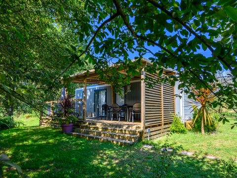 MOBILHOME 6 personnes - Premium 30m² (3 chambres) + terrasse 15m² + draps + serviettes + LV + TV 6 pers.