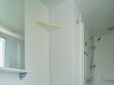 MOBILHOME 6 personnes - Comfort | 3 Ch. | 6 Pers. |* Terrasse surélevée | *1 SDB | Clim.