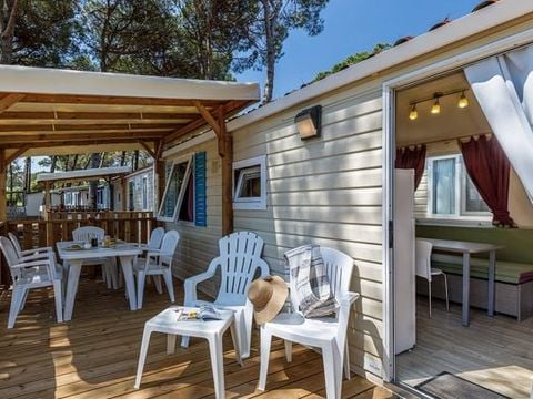 MOBILHOME 6 personnes - Comfort | 2 Ch. | 4/6 Pers. | *Terrasse surélevée* | 1 SDB | Clim.