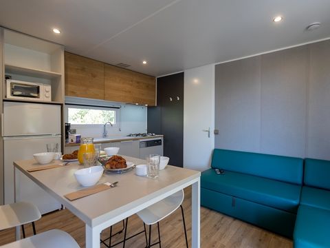 MOBILHOME 4 personnes -  Key West - 2 chambres - 2 salles de bains + TV + Spa