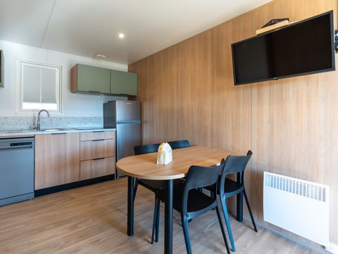 Mobilhome 4 personnes - Mobil home Cagna - 2 chambres - 2 salles de bains + tv
