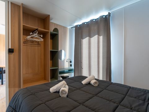MOBILHOME 4 personnes - Mobil home Cagna - 2 chambres - 2 salles de bains + tv