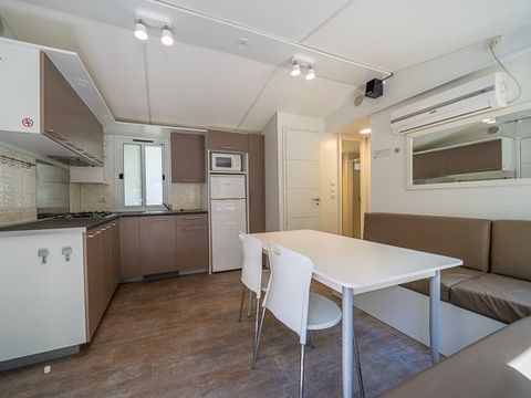 Mobilhome 4 personnes - Classic | 3 Ch. | 4 Pers. | Terrasse simple | Clim.