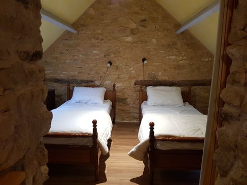 GÎTE 6 personnes - CLIM -Gite de charme Les Figuiers - Pierre et Bois -  avec piscine
