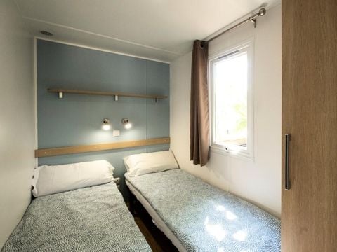 BUNGALOW 5 personnes - Bungalow 3 Pièces 4/5 Personnes Climatisé + TV (4 adultes + 1 bébé - 2 ans)