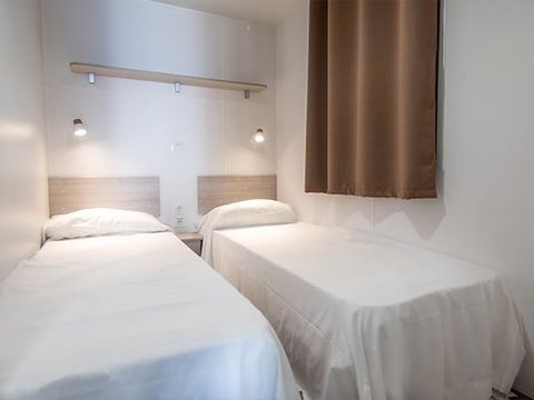 Mobilhome 4 personnes - Comfort XL | 2 Ch. | 4 Pers. | Terrasse surélevée | Clim