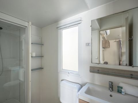 MOBILHOME 5 personnes - Premium 4 Personnes + 1 Enfant