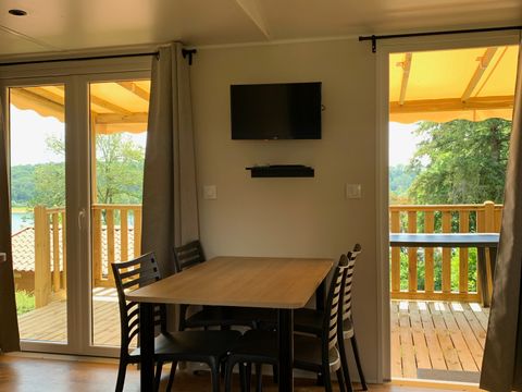 MOBILHOME 4 personnes - New Family 29m² Clim TV