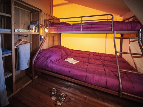 Tente en toile et en bois 7 personnes - Tente Ciela Nature Lodge - 2 chambres - Cuisine équipée – Salle de bain