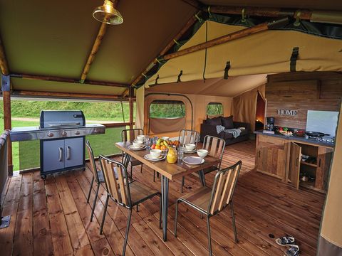 TENTE TOILE ET BOIS 7 personnes - Tente Ciela Nature Lodge - 2 chambres - Cuisine équipée – Salle de bain TENTE TOILE ET BOIS 7 personnes - Tente Ciela Nature Lodge - 2 chambres - Cuisine équipée – Salle de bain