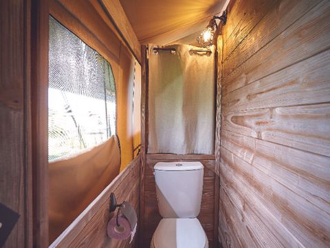 TENTE TOILE ET BOIS 7 personnes - Tente Ciela Nature Lodge - 2 chambres - Cuisine équipée – Salle de bain TENTE TOILE ET BOIS 7 personnes - Tente Ciela Nature Lodge - 2 chambres - Cuisine équipée – Salle de bain