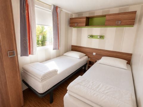 MOBILHOME 4 personnes - Mobil-Home Confort+ 2 ch. - Terrasse couverte - 30 m2