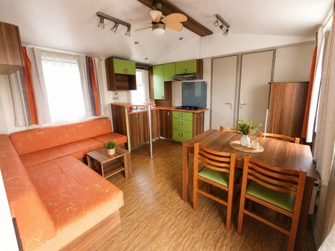 Mobilhome 4 personnes - Confort+ - 2 chambres - Terrasse couverte - 30 m²