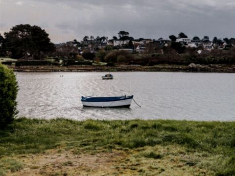 Emplacement - Grand Large pieds dans l'eau