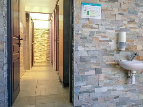 BUNGALOW 2 personnes - POD pour couple avec bébé sans sanitaires (Animaux interdits)