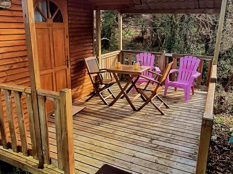 Hébergement 2 personnes - Roulotte 11 m² - 1 chambre + terrasse 7 m² (Animaux interdits)