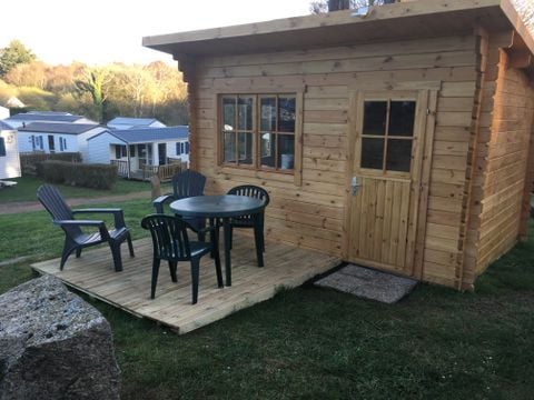 CHALET 2 personnes - 12 m2 sans sanitaires sans eau (Animaux non conseillés)