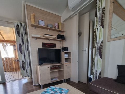 MOBILHOME 6 personnes - 54 Résidence le lys 40m2 (2 salle de bains) +clim + LAVE VAISSELLE+TERRASSE COUVERTE 1/6 pers