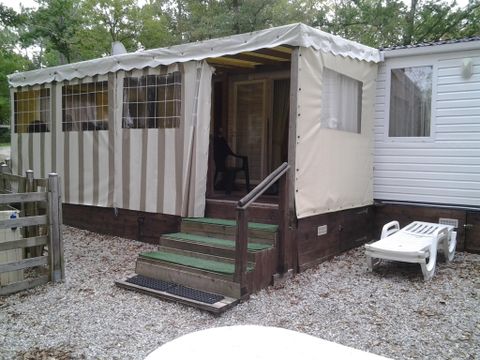 MOBILHOME 6 personnes - 54 Résidence le lys 40m2 (2 salle de bains) +clim + LAVE VAISSELLE+TERRASSE COUVERTE 1/6 pers