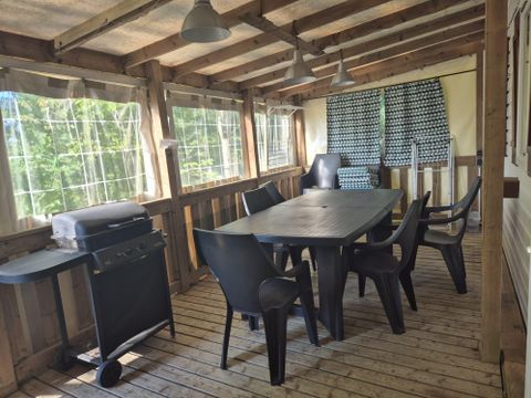 MOBILHOME 6 personnes - 54 Résidence le lys 40m2 (2 salle de bains) +clim + LAVE VAISSELLE+TERRASSE COUVERTE 1/6 pers