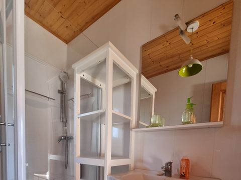 CHALET 5 personnes - 15 Chalet Les Pivoines 40m² + Télévison + Terrasse couverte+ Lave vaisselle 1/5 pers