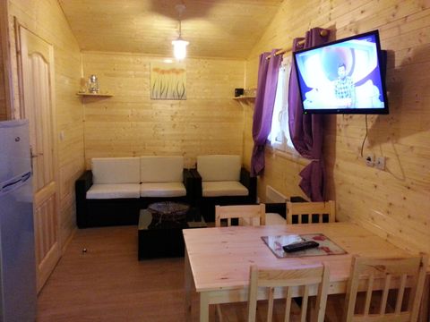 CHALET 4 personnes - Chalet La Cabane 35m² + lave vaisselle + Terrasse couverte +Télevision