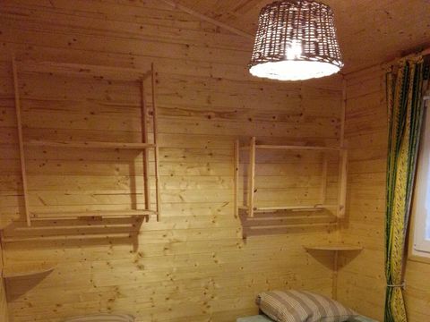 CHALET 4 personnes - Chalet La Cabane 35m² + lave vaisselle + Terrasse couverte +Télevision