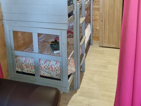 CHALET 4 personnes - 78 Chalet Les Coquelicots 30m² + Terrasse couverte +Télévision 1/4 pers