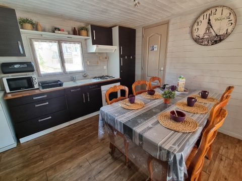CHALET 5 personnes - 14 Chalet IRIS 45m² avec Télévision + Lave vaisselle + Terrasse couverte 1/5 pers
