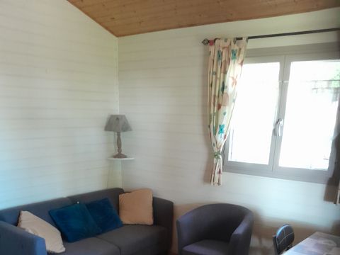 CHALET 5 personnes - 31 Chalet Soleil couchant 35m² + lave vaisselle + Terrasse couverte + Télévision 1/5 pers