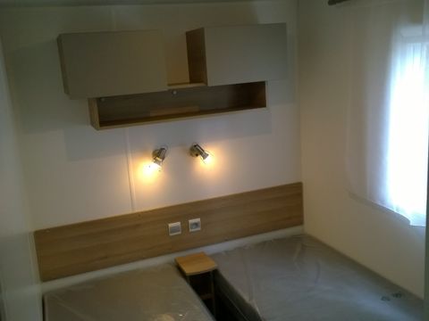 MOBILHOME 6 personnes - Résidence  EDEN 40m2 (2 salle de bains) +clim + LAVE LINGE ET LAVE VAISSELLE+TERRASSE COUVERTE