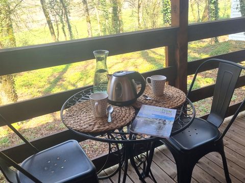 CHALET 2 personnes - 72 La Cabane En tête à tête 35M2 2 Pers Suite parentale + Terrasse couverte + Télé 2 pers