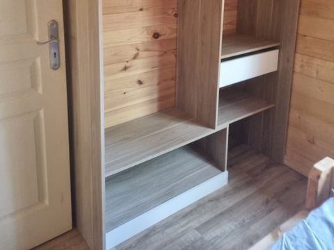 CHALET 2 personnes - 72 La Cabane En tête à tête 35M2 2 Pers Suite parentale + Terrasse couverte + Télé 2 pers
