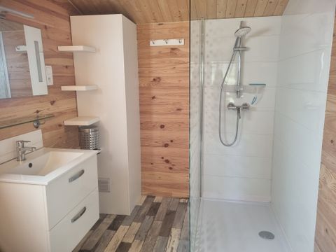 CHALET 2 personnes - 72 La Cabane En tête à tête 35M2 2 Pers Suite parentale + Terrasse couverte + Télé 2 pers