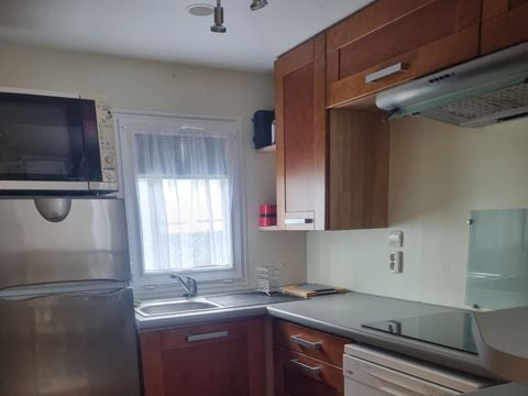 MOBILHOME 4 personnes - 30 residence le lavandier 32M2, Terrasse Couverte, Télevision + Lave Vaisselle+ climatisation