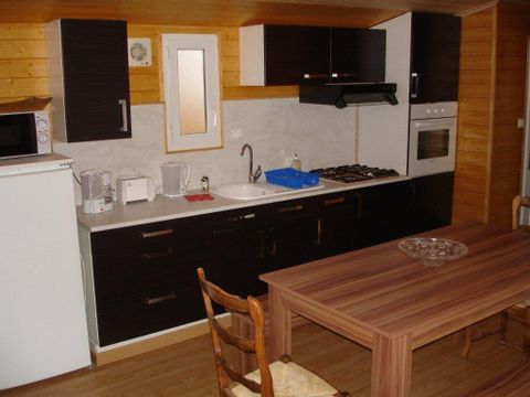 CHALET 5 personnes - Cottage Quiétude 40m2 2 ch avec terrasse couverte et télévision