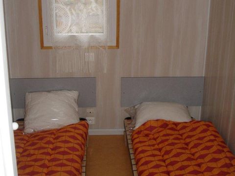 CHALET 5 personnes - Cottage Quiétude 40m2 2 ch avec terrasse couverte et télévision