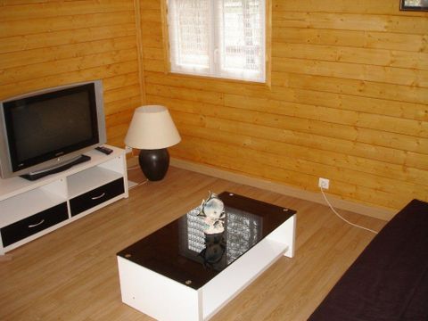 CHALET 5 personnes - Cottage Quiétude 40m2 2 ch avec terrasse couverte et télévision