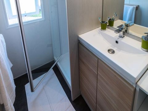 Mobilhome 6 personnes - SIMPLY – 3 chambres, 6 personnes