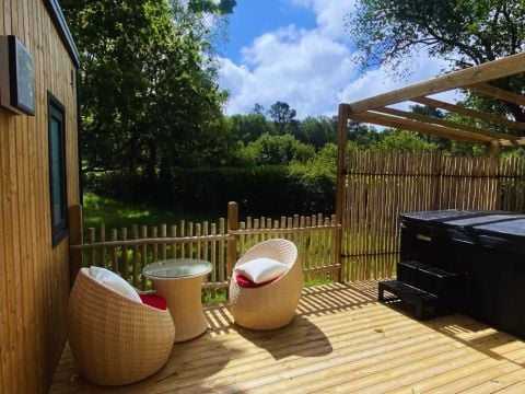 MOBILHOME 4 personnes - Lodge SERENITY-PREMIUM 3 Pièces 4 Personnes + SPA + TV