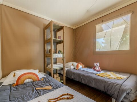 TENTE 4 personnes - Tente Lodge Cristal 4 p 2 Ch 1 Sdb ***