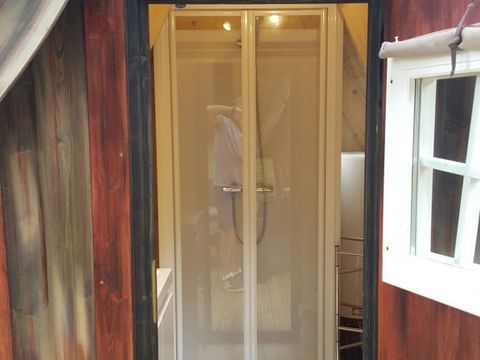 HÉBERGEMENT INSOLITE 2 personnes - Cabane la Goutte d'ô