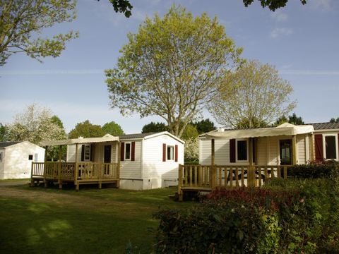 MOBILHOME 4 personnes - Confort - Grande terrasse couverte