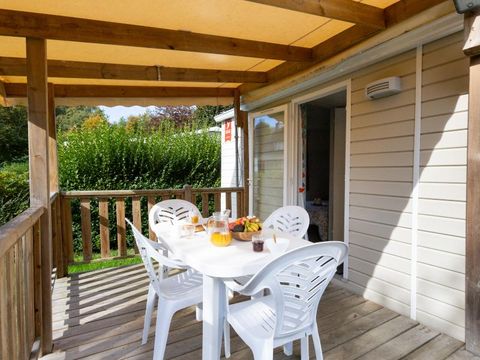 MOBILHOME 4 personnes - 2 chambres (sans sanitaires) 1 couple et 2 enfants de - 40 kgs