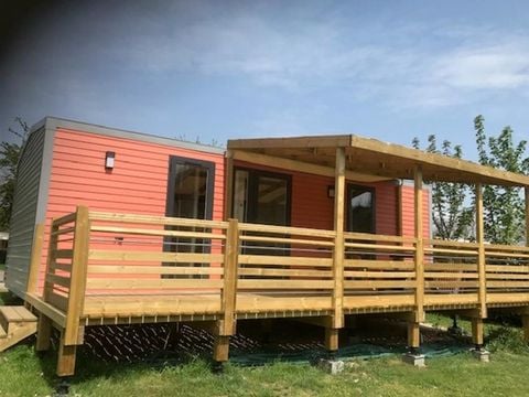 MOBILHOME 4 personnes - Premium - 2 SDB- spa privatif
