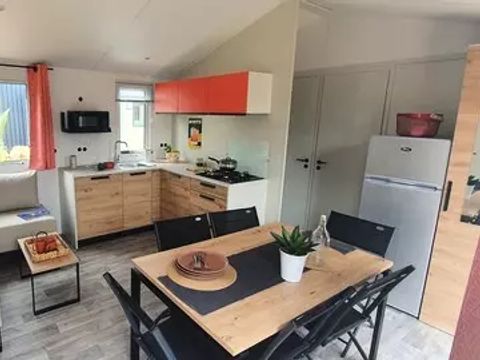 MOBILHOME 6 personnes - COTTAGE PREMIUM  40m2- 3CH - 2 SDB - borne de recharge électrique 6 personnes